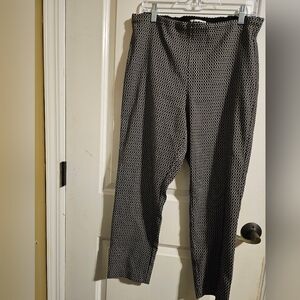 ELLE pull on pants. Size large.